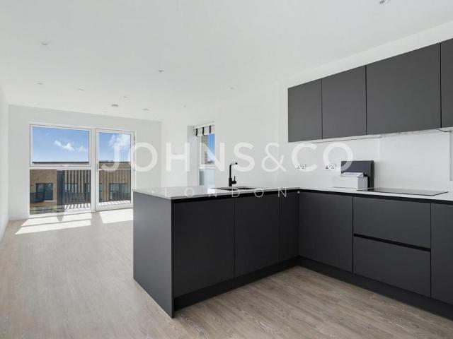Apartment for rent in London Borough of Hounslow, Strand