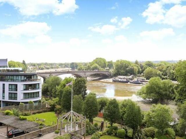 House for sale in Brentford End, Greater London
