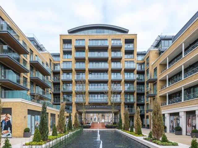 House for sale in Brentford End, Greater London