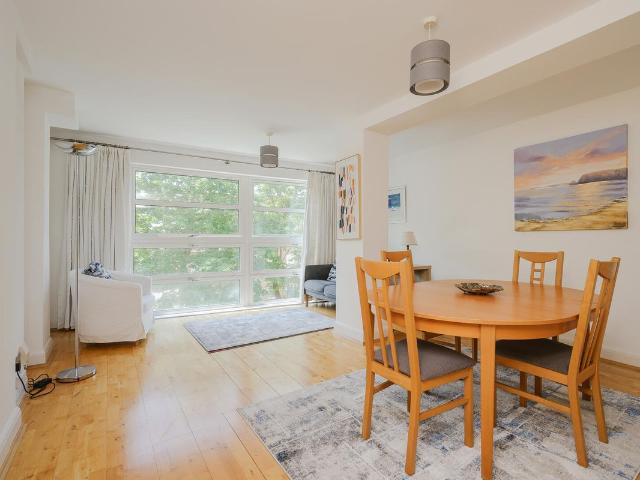 Apartment for rent in London Borough of Hounslow, Strand