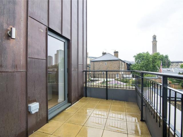 Apartment for rent in London Borough of Hounslow, Strand
