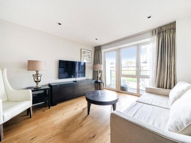 Apartment for rent in London Borough of Hounslow, Strand