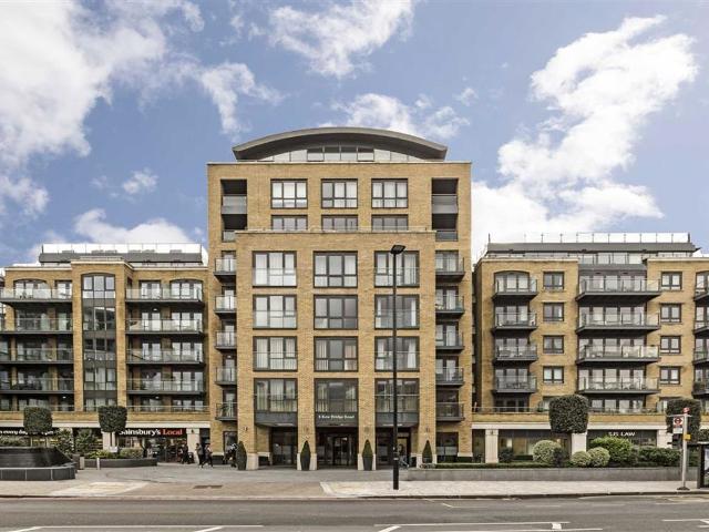 Apartment for rent in London Borough of Hounslow, Strand