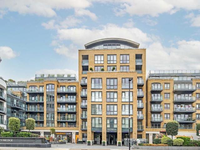 House for rent in London Borough of Hounslow, Strand