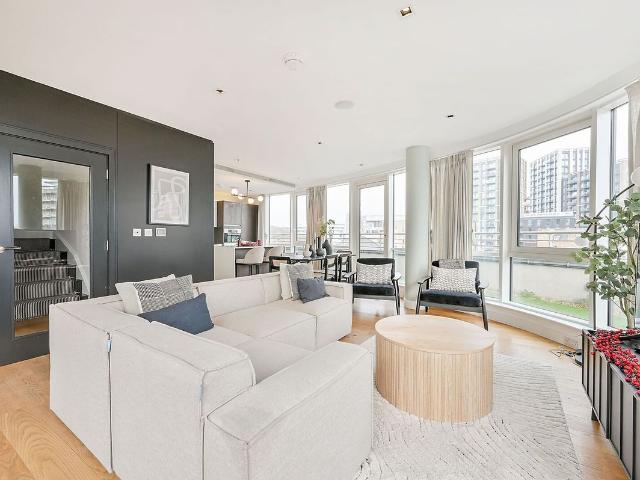 Apartment for rent in London Borough of Hounslow, Strand