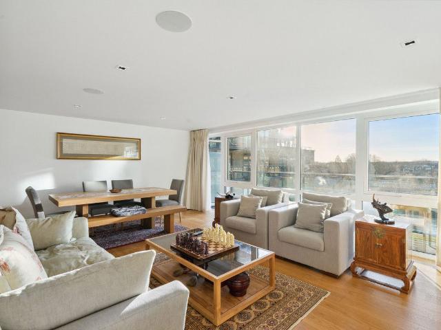 Apartment for rent in London Borough of Hounslow, Strand
