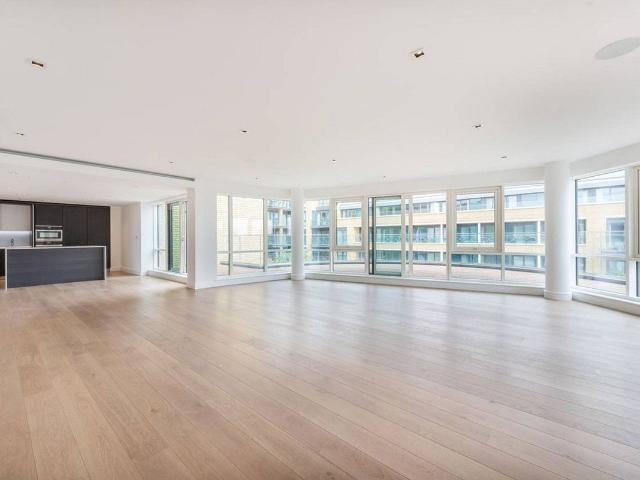 House for rent in London Borough of Hounslow, Strand