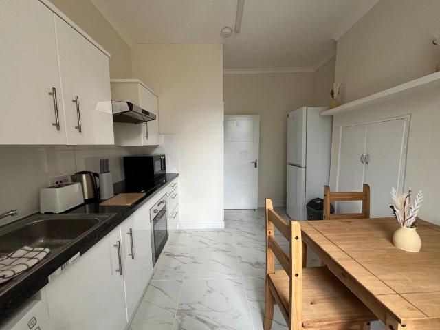 House for rent in London Borough of Hounslow, Strand