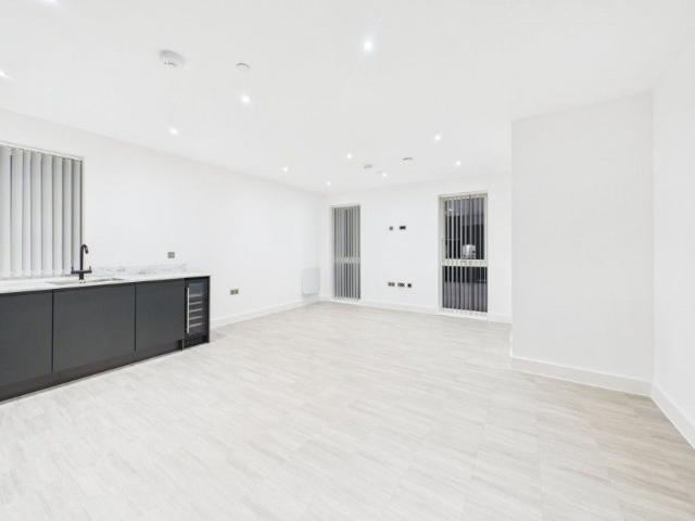 House for rent in London Borough of Hounslow, Strand