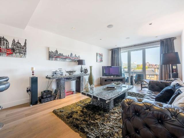 Apartment for rent in London Borough of Hounslow, Strand