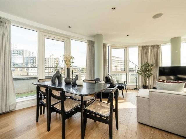 Apartment for rent in London Borough of Hounslow, Strand