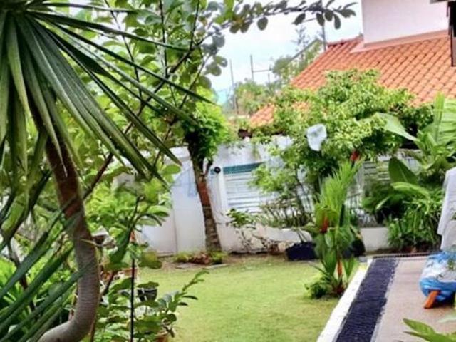 Apartment for sale in Kew Drive