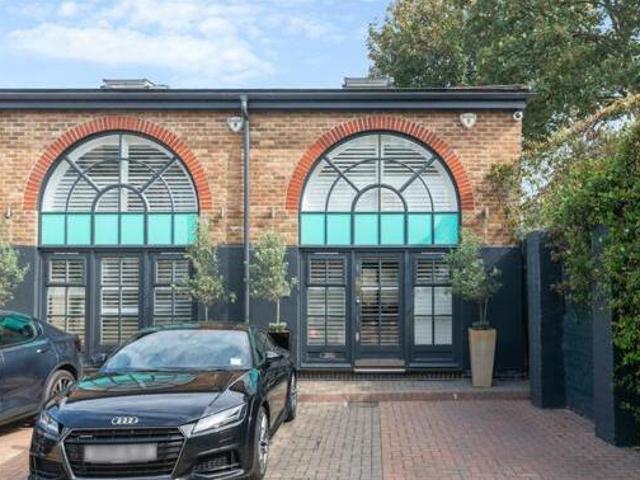 House for sale in Richmond Hill, Deepcut
