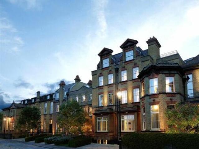 House for sale in Deepcut, Surrey