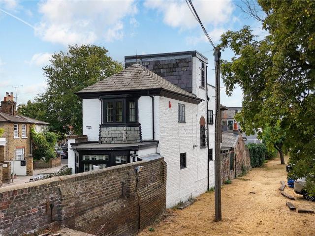 House for rent in Kew, Greater London