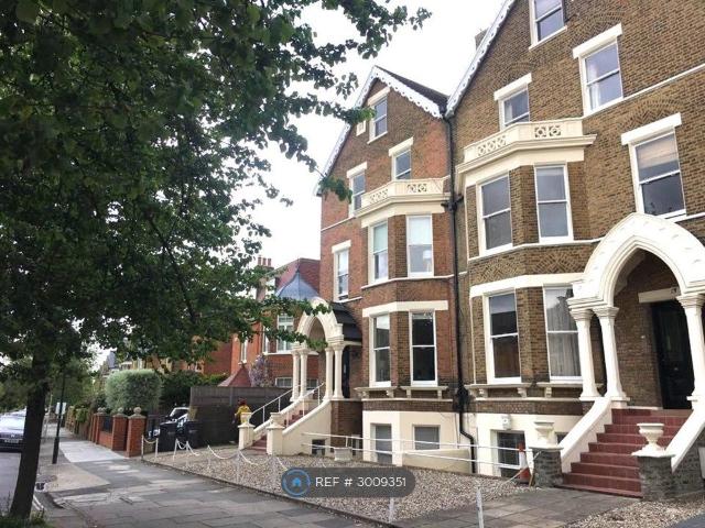 Studio for rent in Kew, Greater London