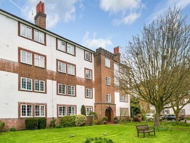 House for sale in Brentford End, Greater London