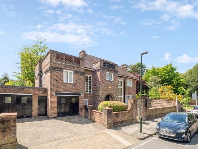House for rent in Kew, Greater London