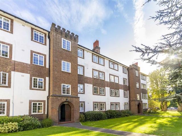 Apartment for rent in Gloucester Court, Greater London