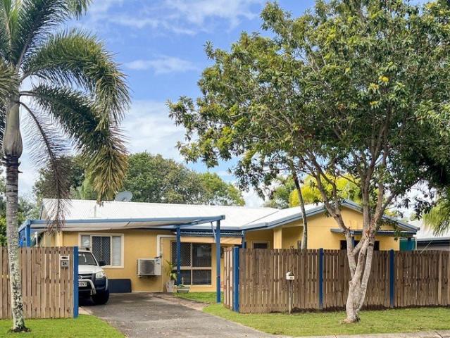 House for sale in Kewarra Beach