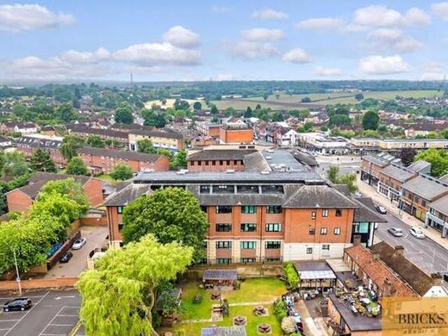 House for rent in Potters Bar, Hertfordshire