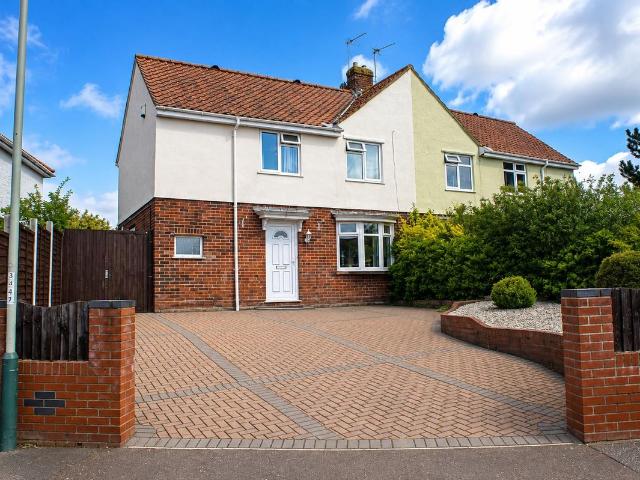 Apartment for rent in Lakenham, East Bank