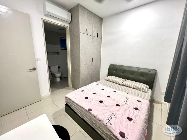 Room for rent in Petaling, Alam Impian