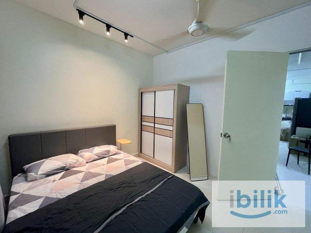 Room for rent in Petaling, Alam Impian
