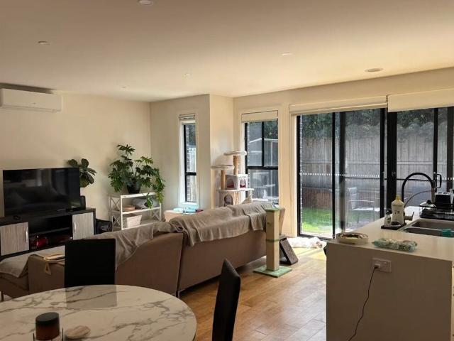 Room for rent in Camerons Creek, Victoria