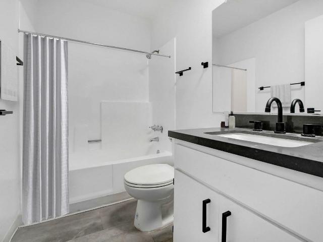 Apartment for rent in Canoga Park, California