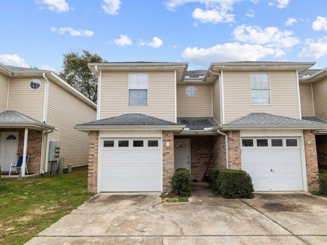 House for sale in Mary Esther