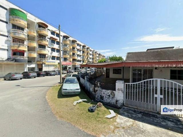 House for sale in Malaka