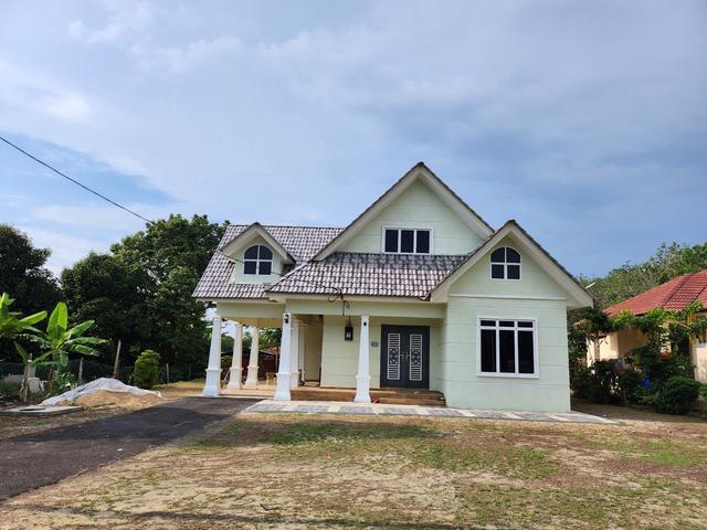 Bungalow for sale in Malaka