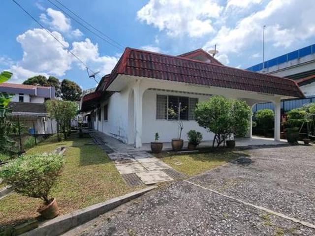 Bungalow for rent in Langat, Selangor