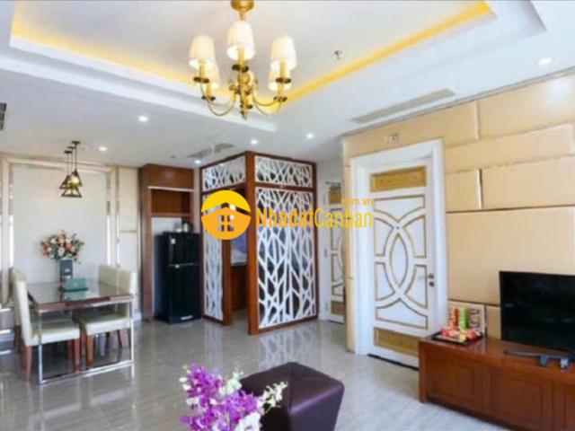 Nhà mặt phố bán