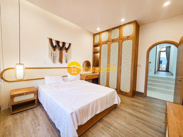 Nhà mặt phố bán