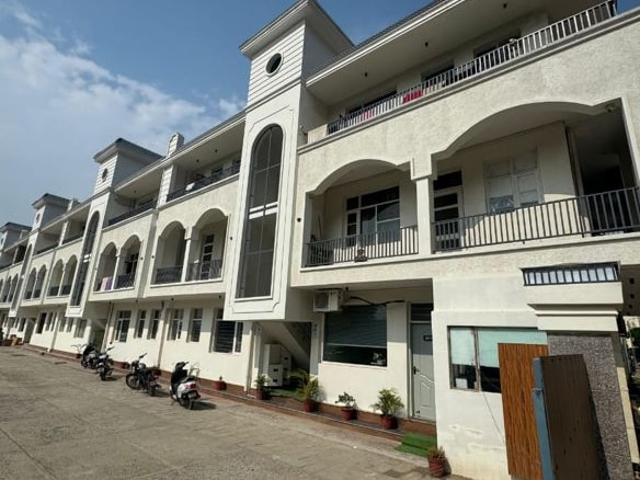 Flat for sale in Kharar, Punjab