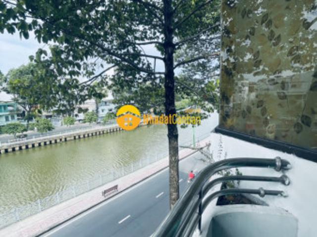 Nhà mặt phố bán