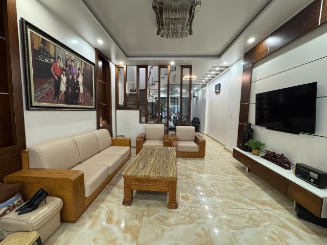 Nhà mặt phố bán