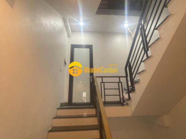 Nhà mặt phố bán