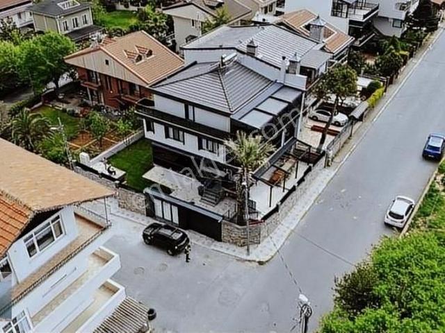 Sariyer, Kumköy Mahallesi içerisinde kiralık Villa