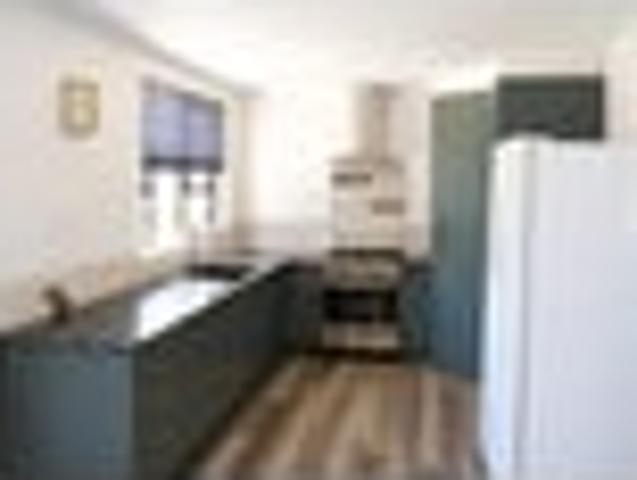 Townhouse for sale in Otakou