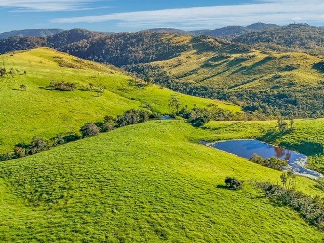 Cottage for sale in Dalrymple Heights, Queensland