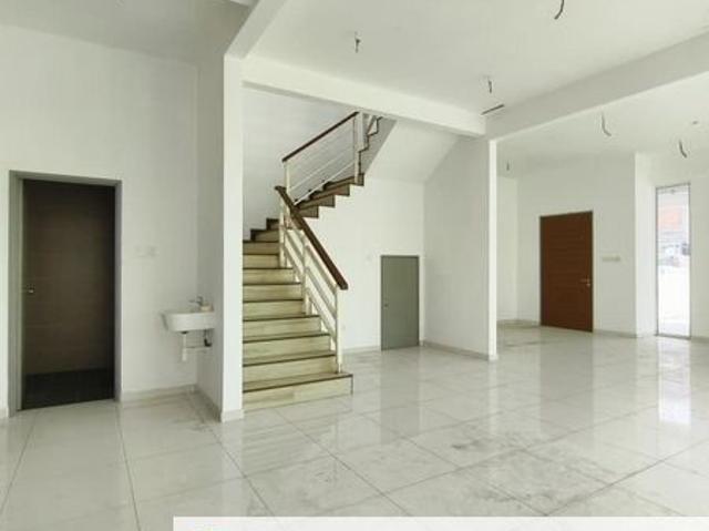 House for sale in Austin Heights, Tebrau