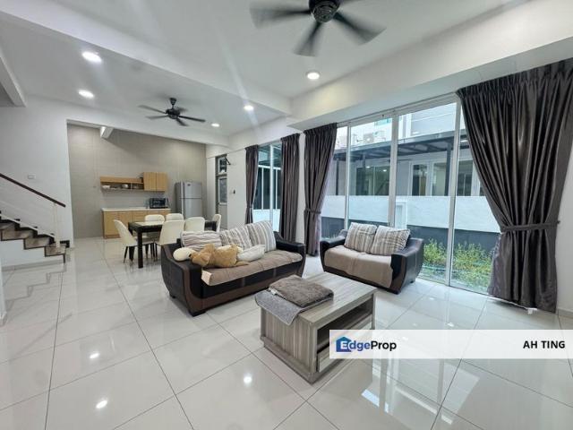 House for rent in Austin Heights, Tebrau