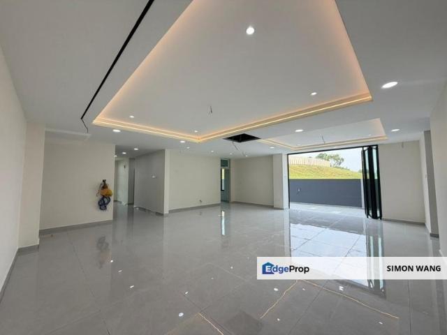 House for sale in Austin Heights, Tebrau