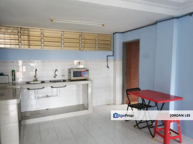 Condominium for rent in Malaka