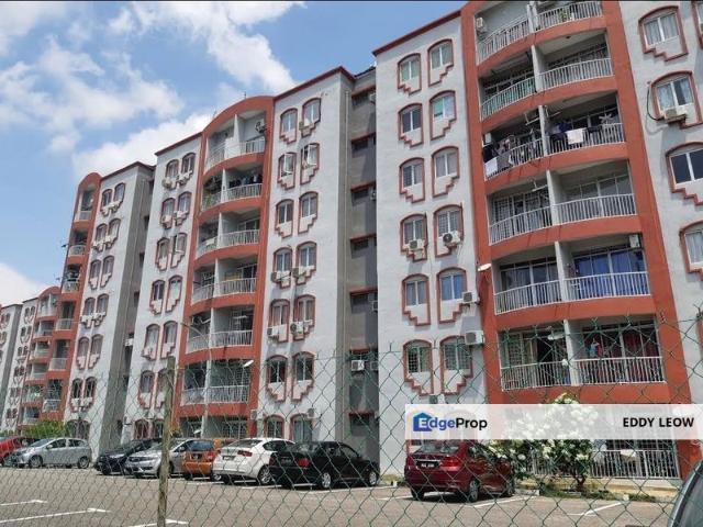 Condominium for rent in Malaka