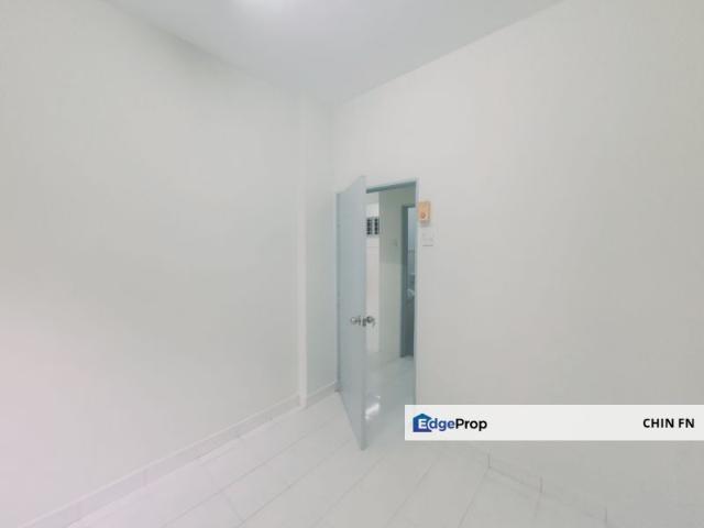 Condominium for sale in Malaka