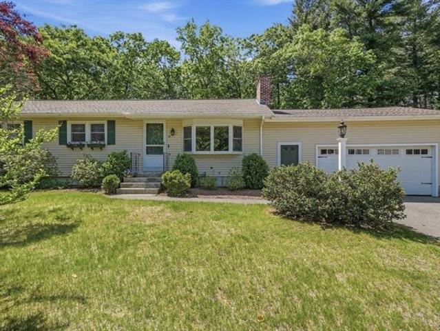 House for sale in Chelmsford, Massachusetts